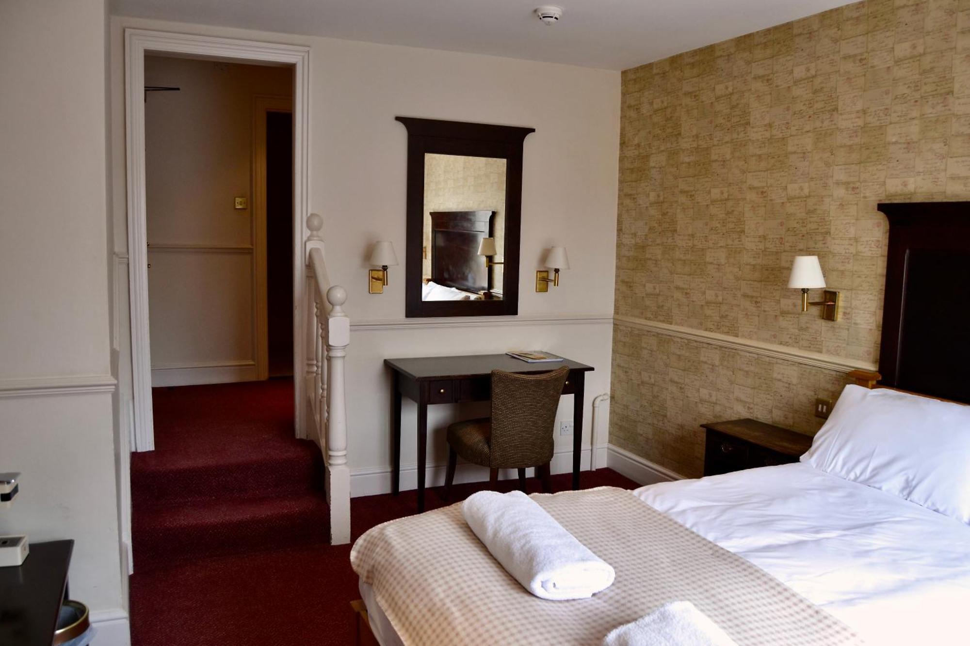 פרמלינגהם The Crown Hotel מראה חיצוני תמונה