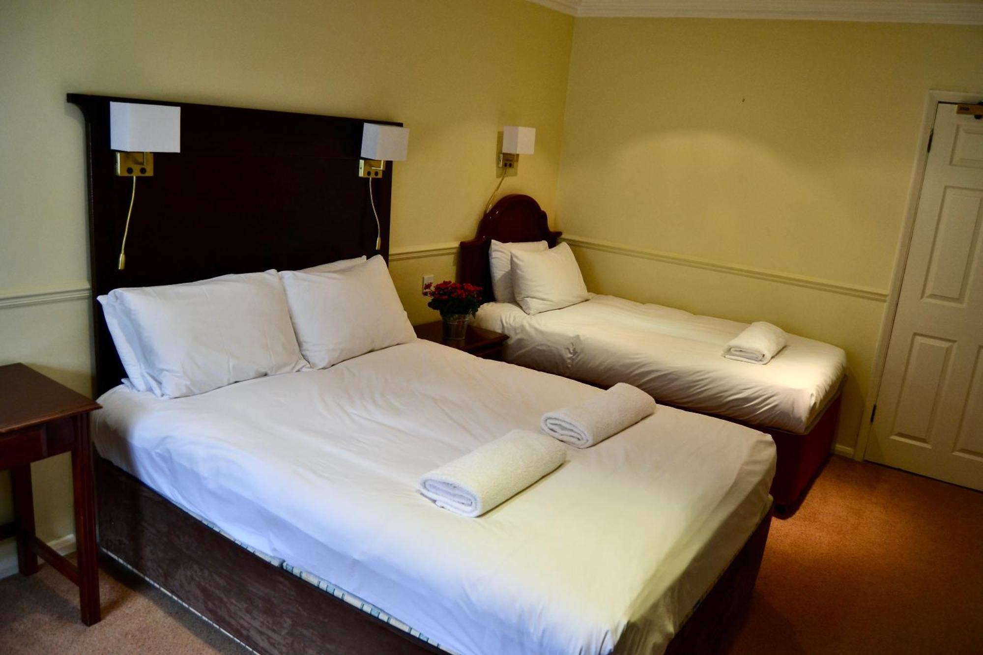 פרמלינגהם The Crown Hotel מראה חיצוני תמונה
